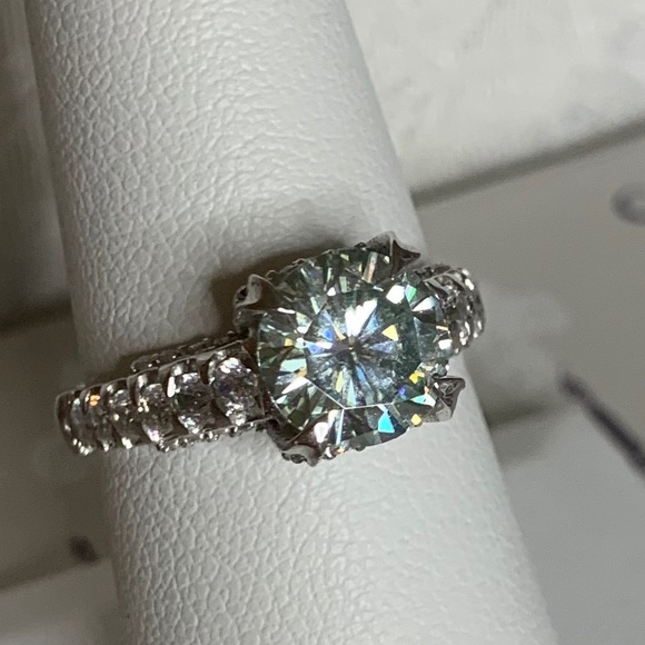 2.0 Carat Ice Blue Moissanite Ring - Picture 3 of 15
